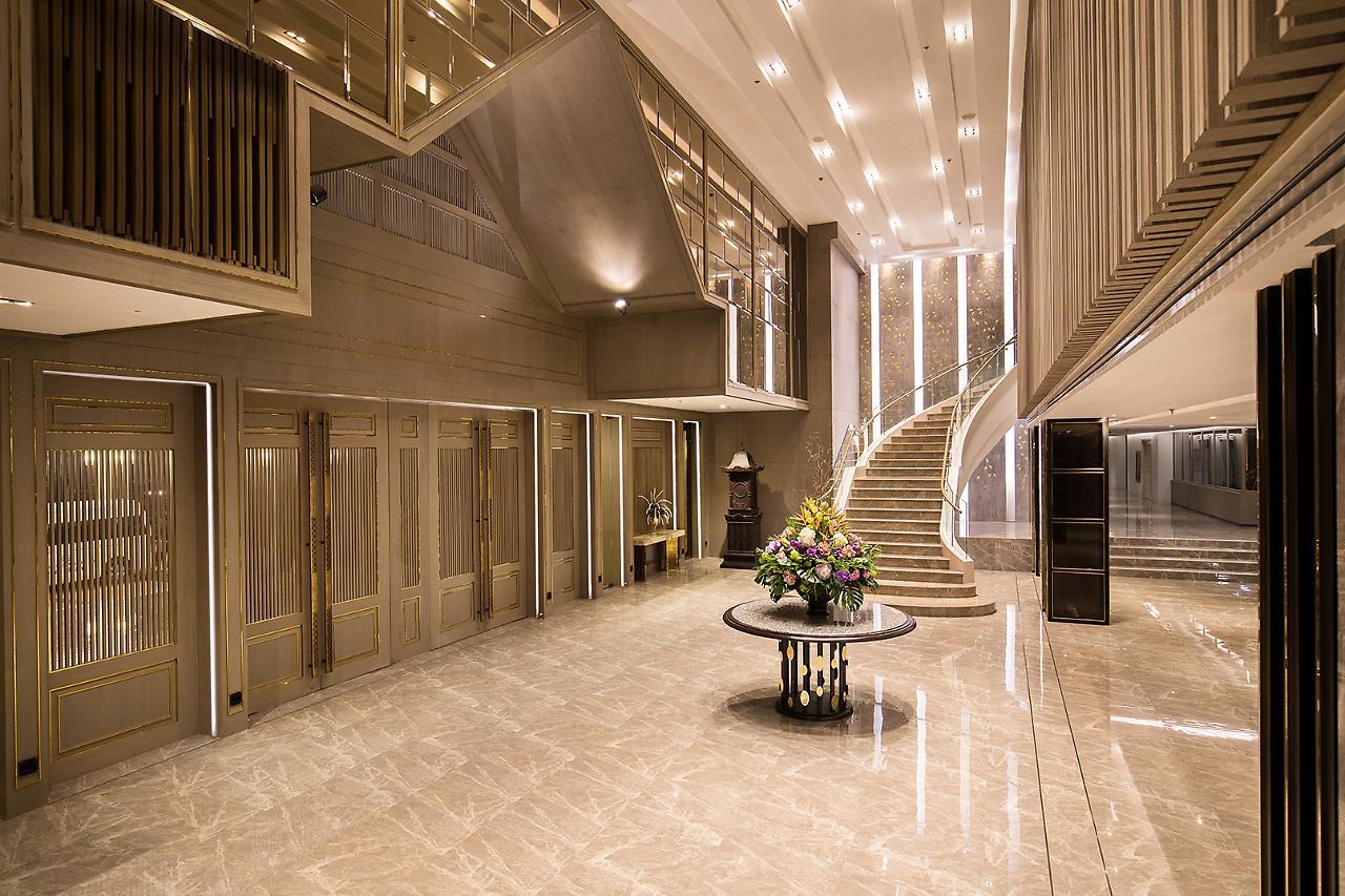 The Heritage Chiang Rai Hotel And Convention Экстерьер фото The lobby of the hotel
