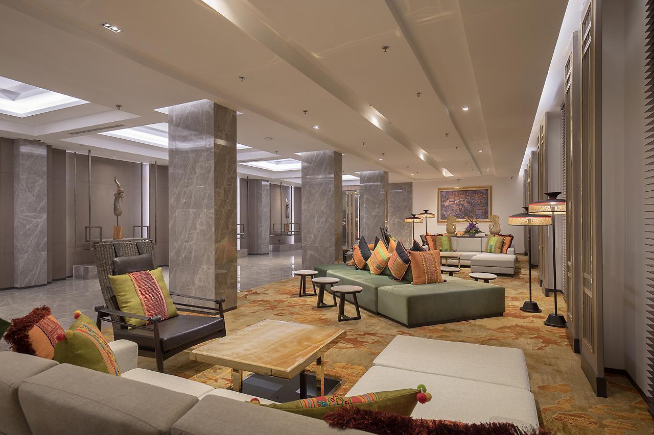 The Heritage Chiang Rai Hotel And Convention Экстерьер фото The lobby of the hotel