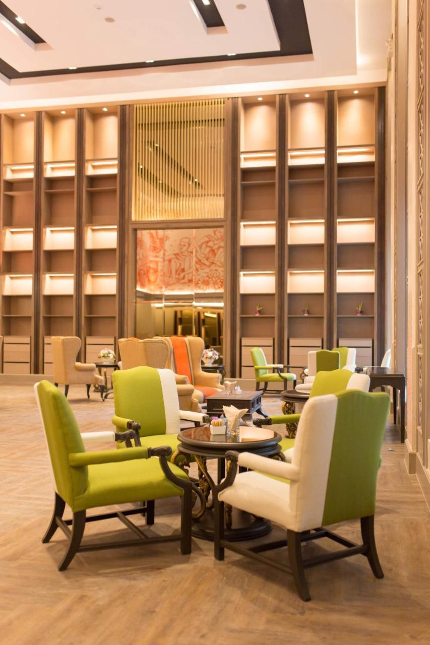 The Heritage Chiang Rai Hotel And Convention Экстерьер фото The lobby of the hotel