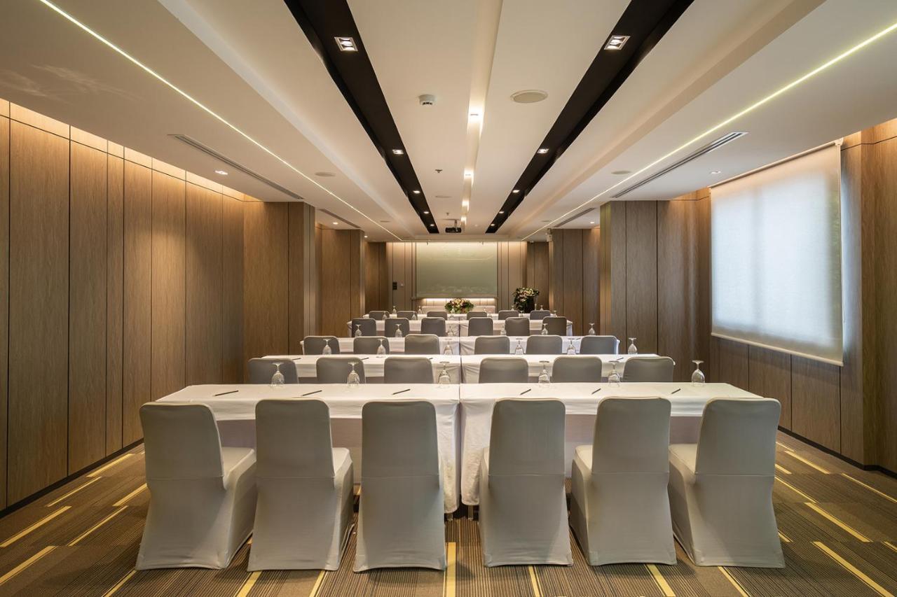 The Heritage Chiang Rai Hotel And Convention Экстерьер фото Meeting room