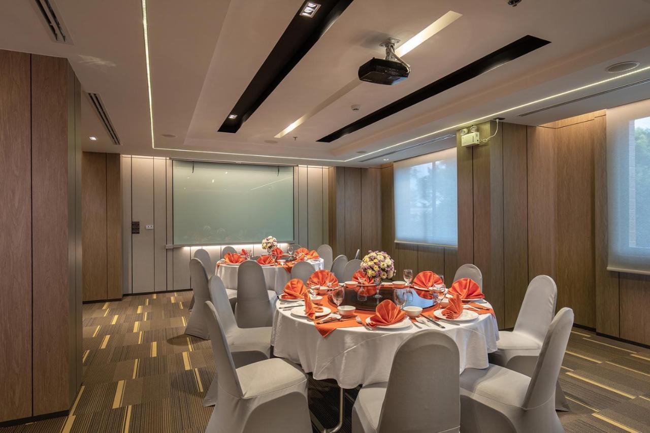 The Heritage Chiang Rai Hotel And Convention Экстерьер фото The Chinese Room